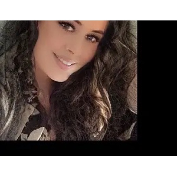 Allison @ BeeQuestEstate Sales & Consignment - Picture 7 of 7